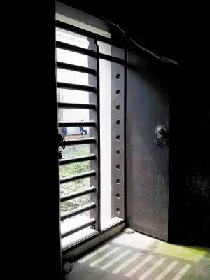 趟栊室内角度